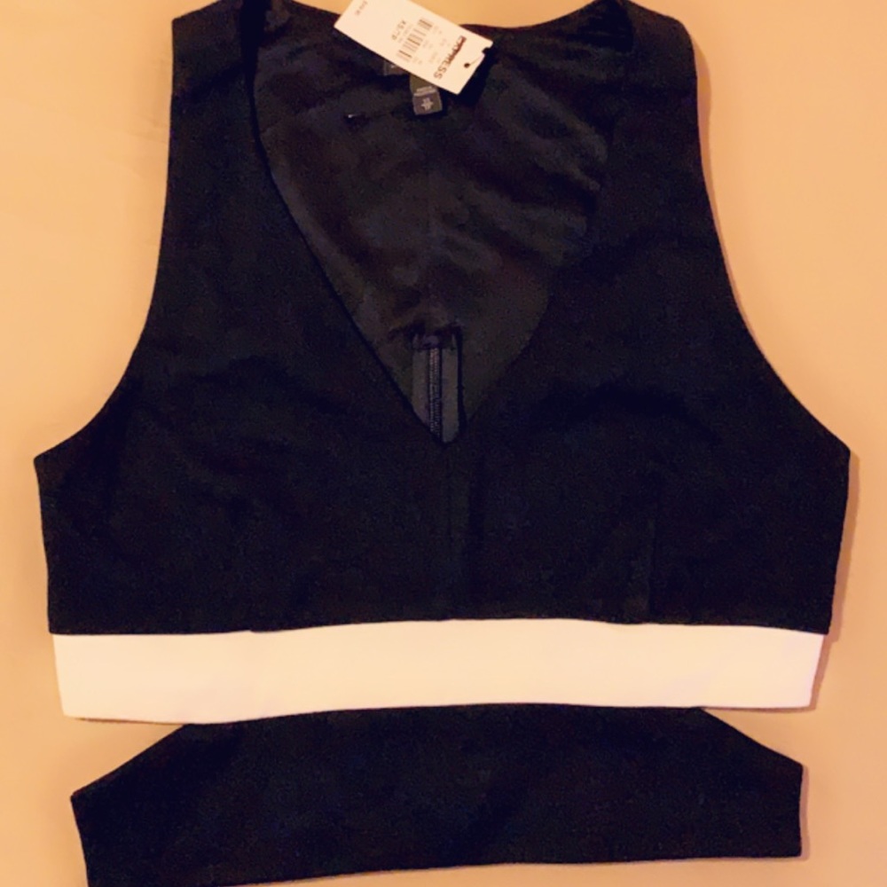 BRAND NEW- Women’s Black and White Cutout Crop Top